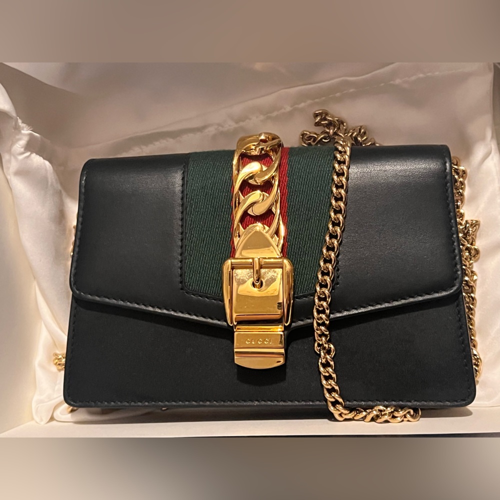 Gucci Sylvie Shoulder Bag Super Mini Black Leather